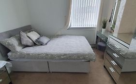 Private Double Room In Cardiff